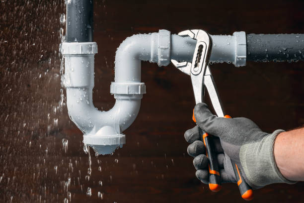 Professional Leak Detection technician working in Oakhurst, OK